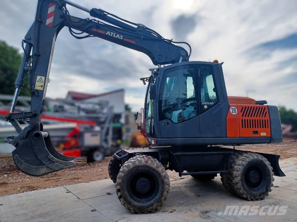 Atlas 150 W Pelle sur pneus