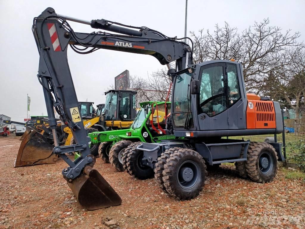 Atlas 150 W Pelle sur pneus