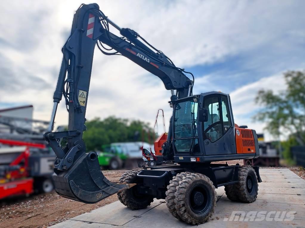 Atlas 150 W Pelle sur pneus