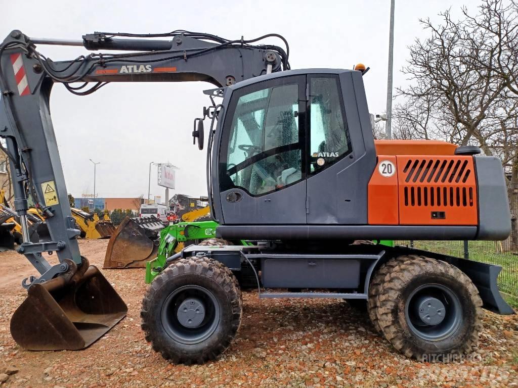 Atlas 150 W Pelle sur pneus