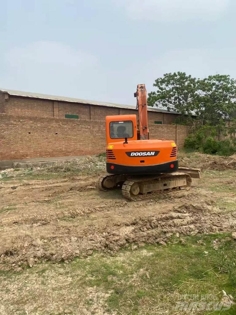 Doosan DX 80 Mini pelle 7t-12t