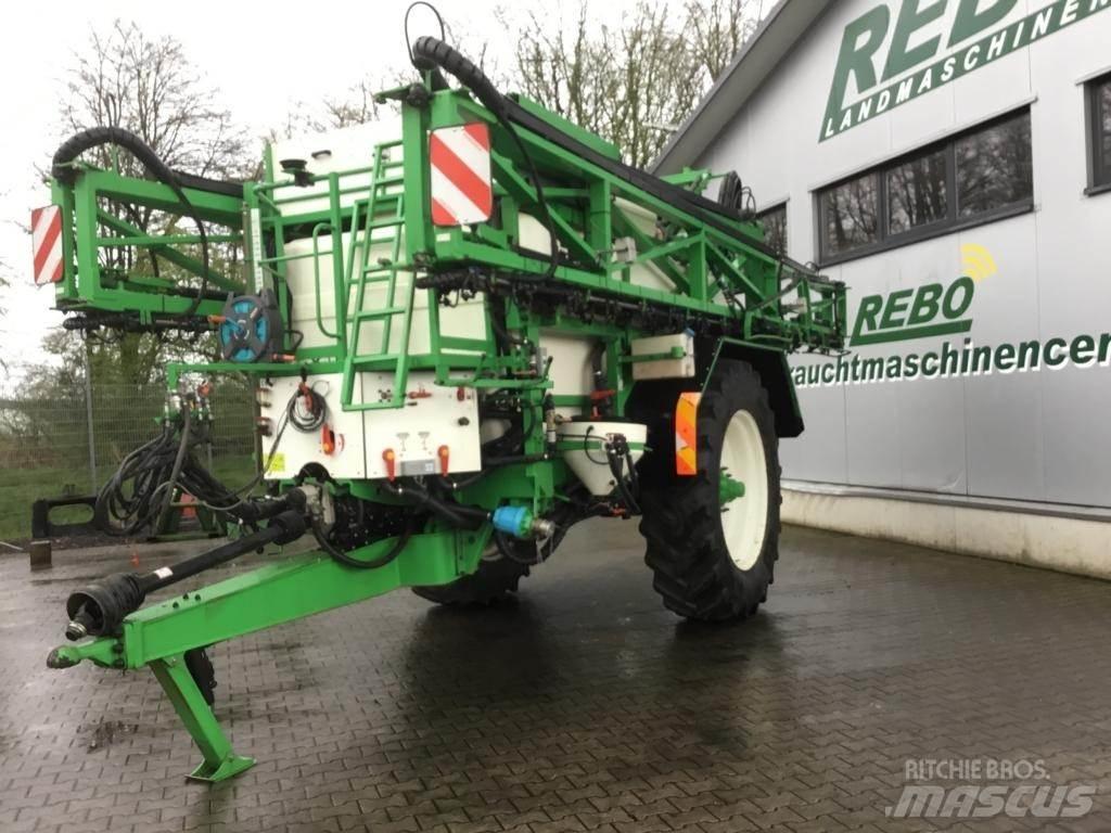 CHD F 7033 A Pulvérisateurs traînés