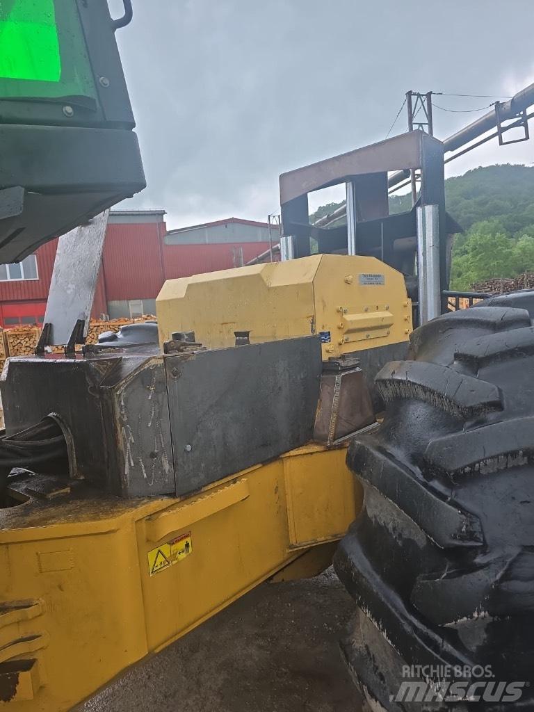 CAT 525 C Débusqueur