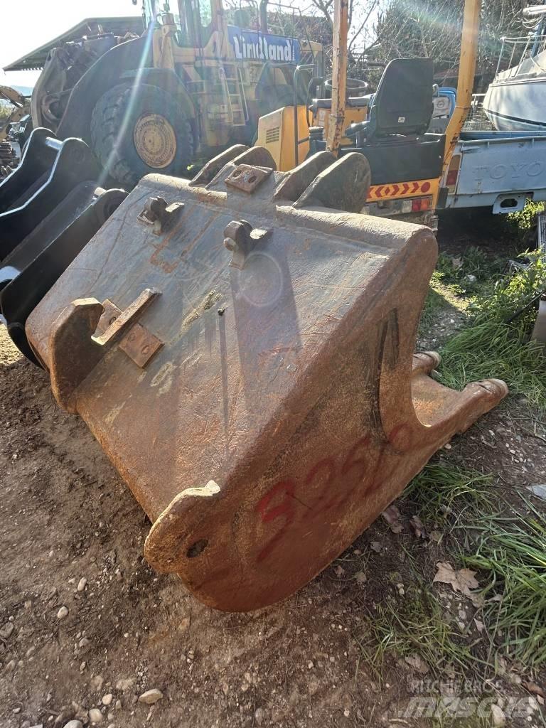 CAT 325 D L Pelle sur chenilles