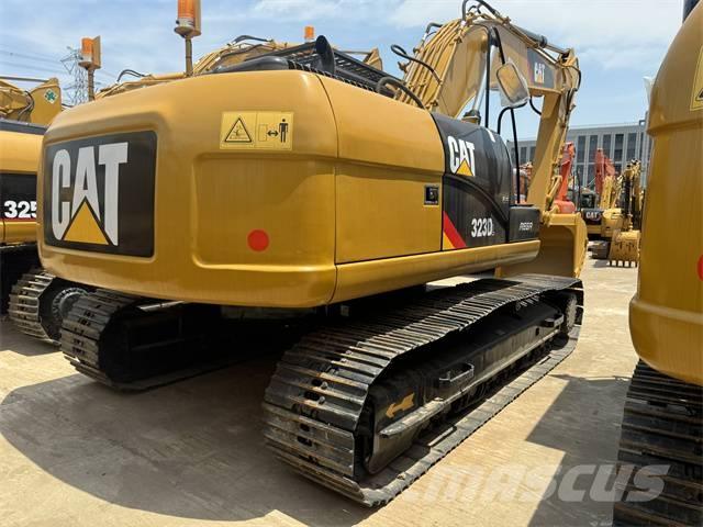 CAT 323 D L Pelle sur chenilles