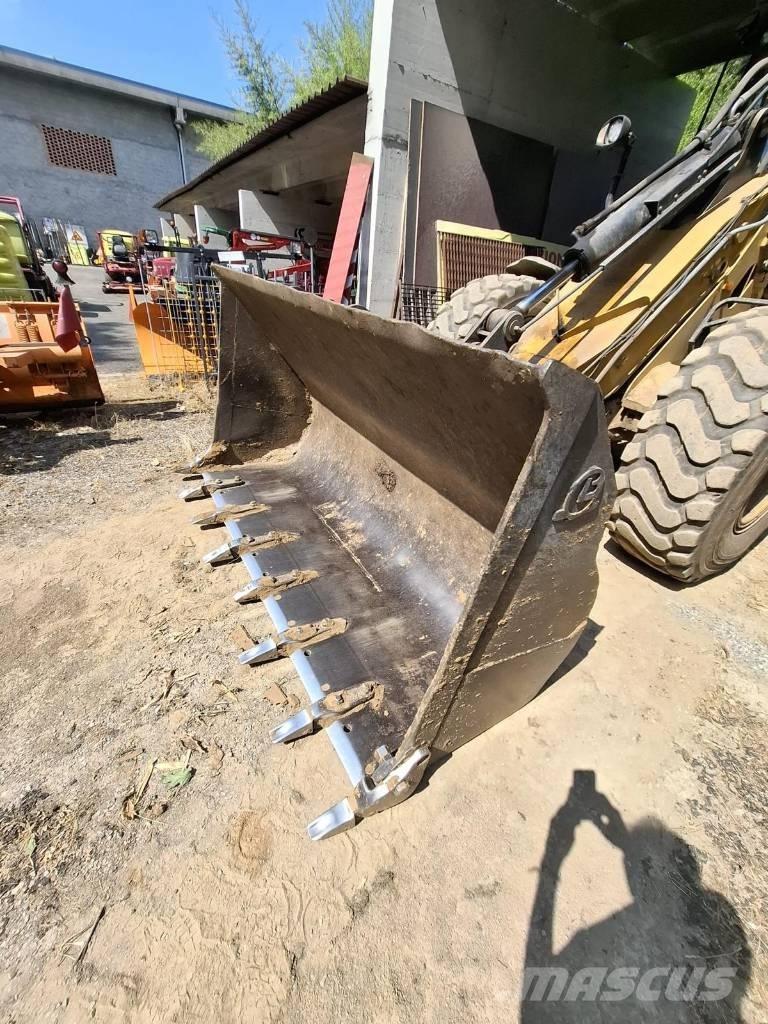 CAT 930 G Chargeuse sur pneus