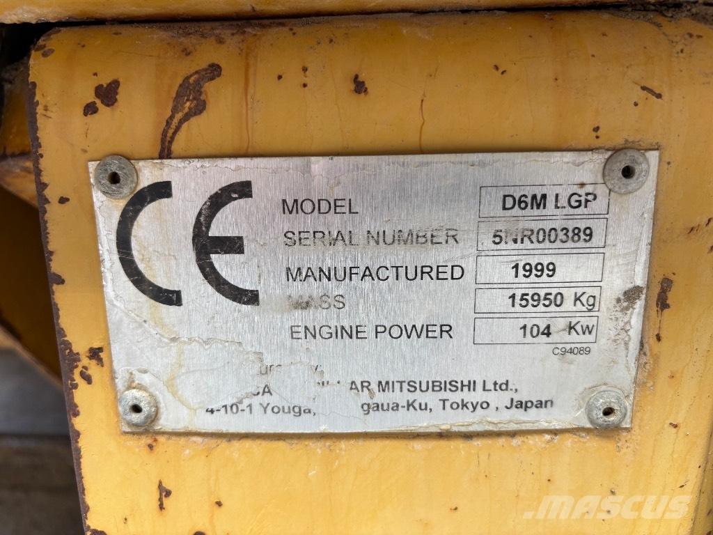 CAT D 6 M LGP Bouteurs sur chenilles