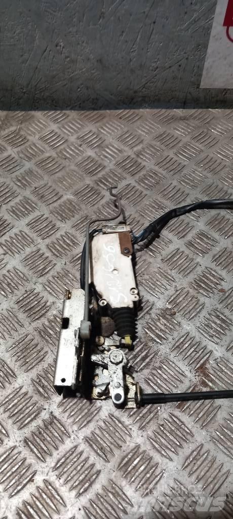 Scania R 440   1889267 Cabines