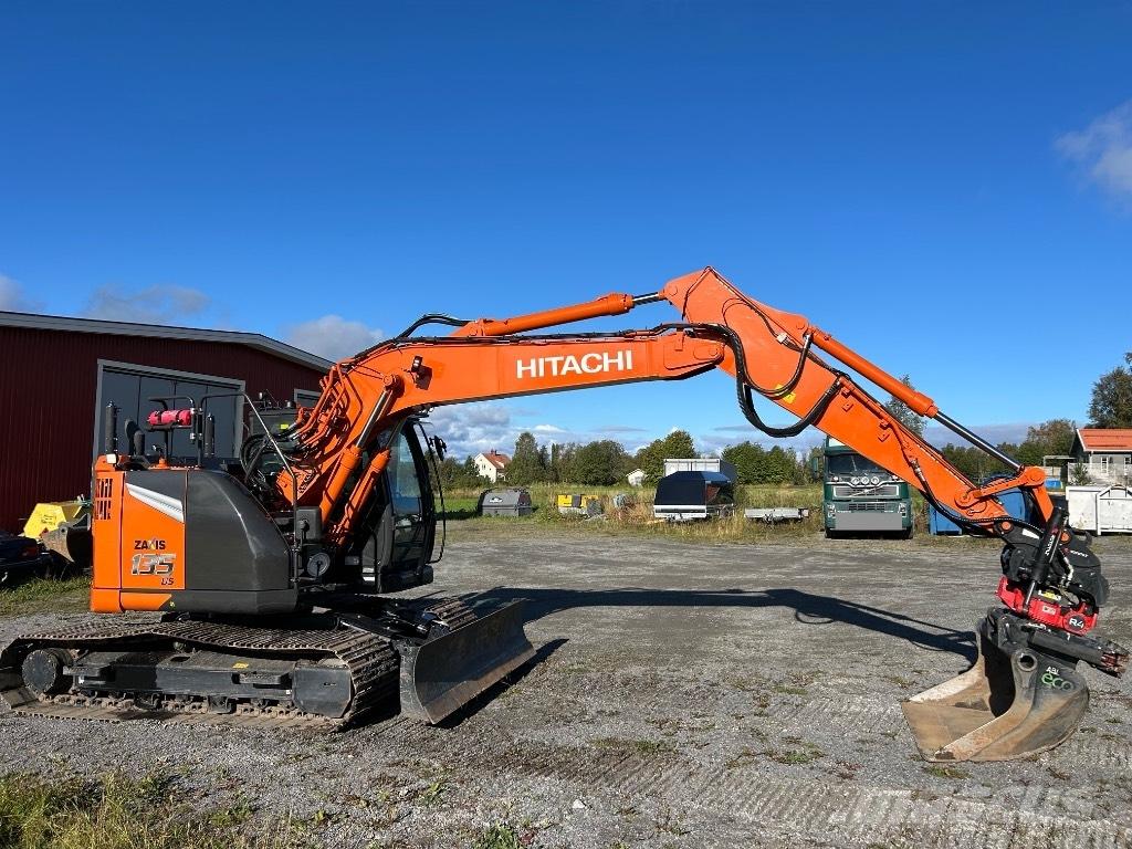 Hitachi ZX 135 US-7 Pelle sur chenilles
