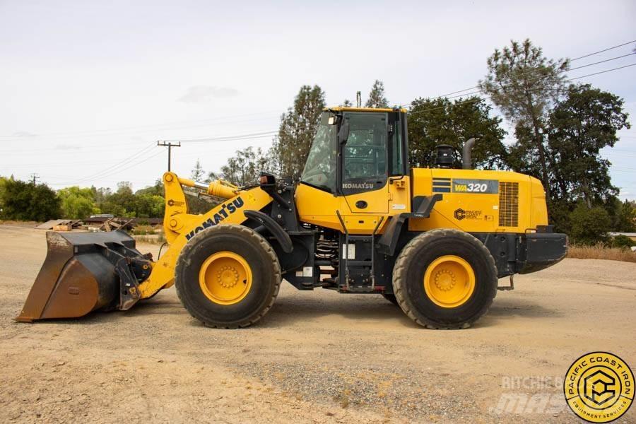 Komatsu WA 320-7 Chargeuse sur pneus