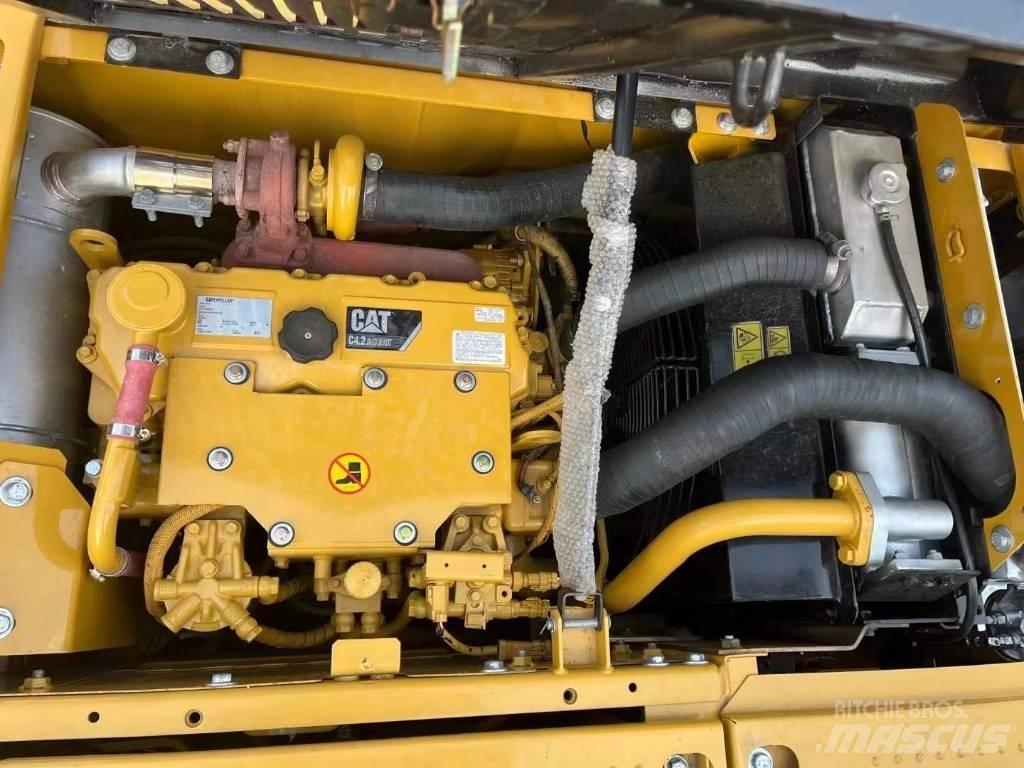 CAT 313 D Pelle sur chenilles