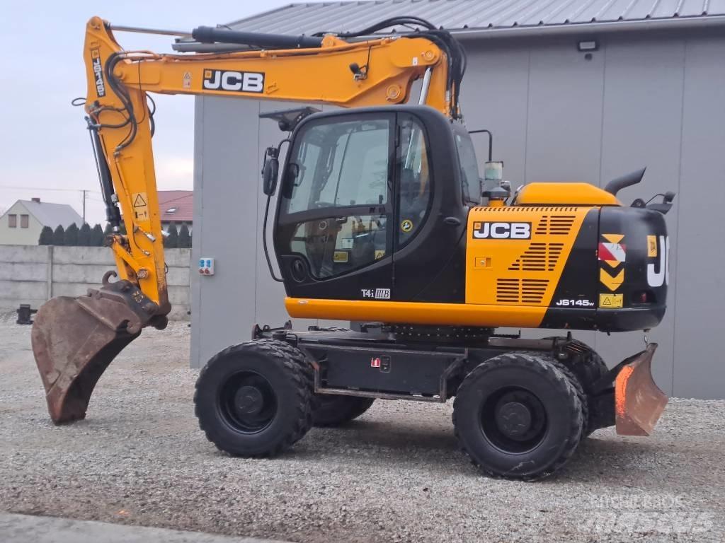 JCB JS145 W Pelle sur pneus