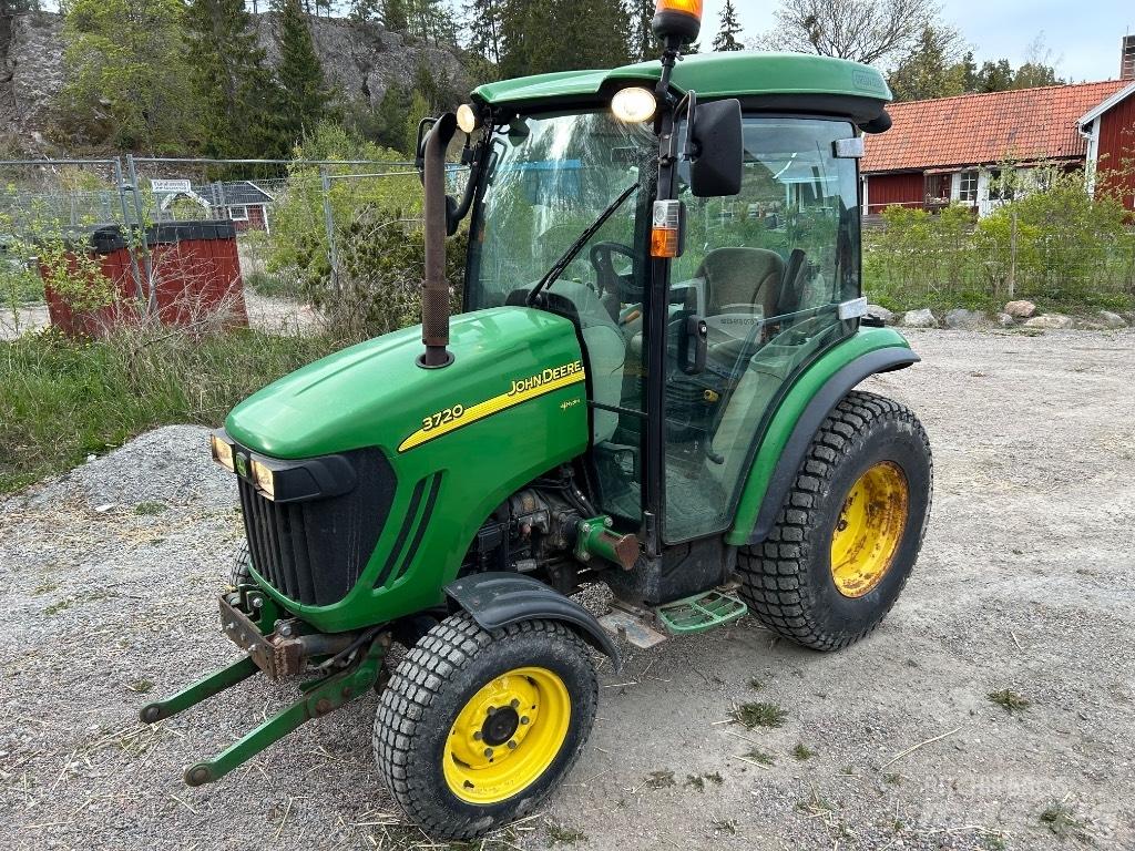 John Deere 3720 Tracteur