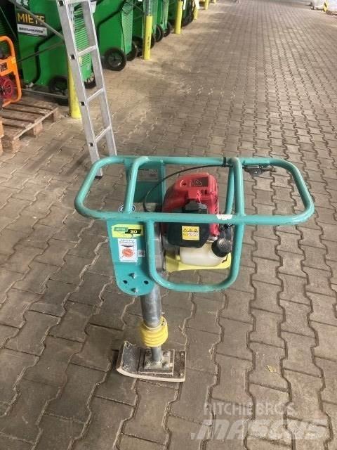 Ammann ATR30 Plaque vibrante