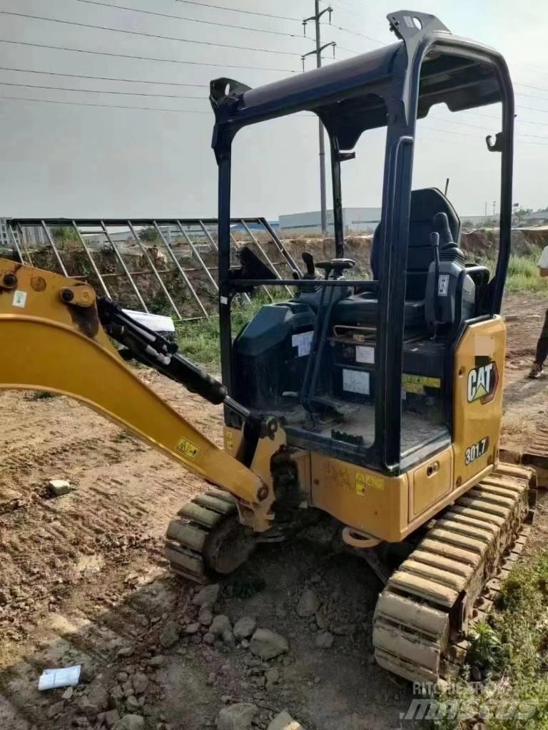 CAT 301.7 Mini pelle < 7t