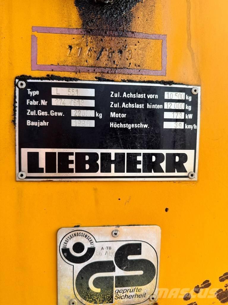 Liebherr L 551 Chargeuse sur pneus