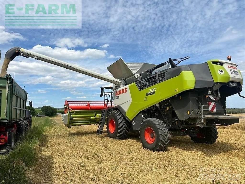 CLAAS trion 730 Moissonneuse batteuse