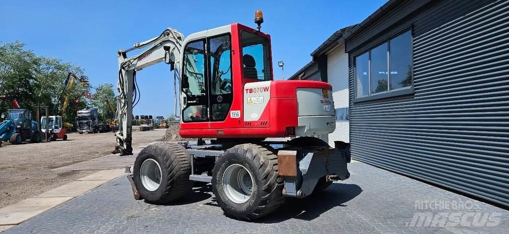 Takeuchi TB070 W Mini pelle 7t-12t