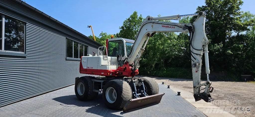 Takeuchi TB070 W Mini pelle 7t-12t