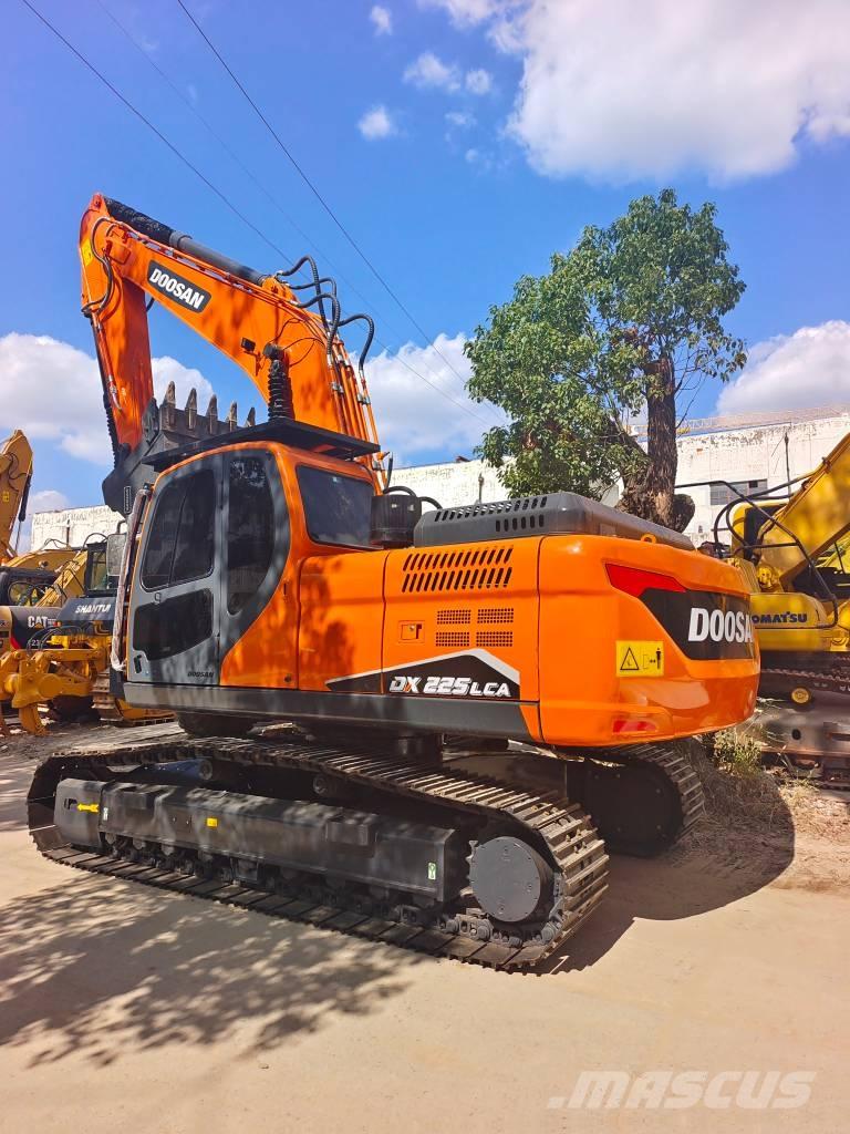 Doosan DX 225 LCA Pelle sur chenilles