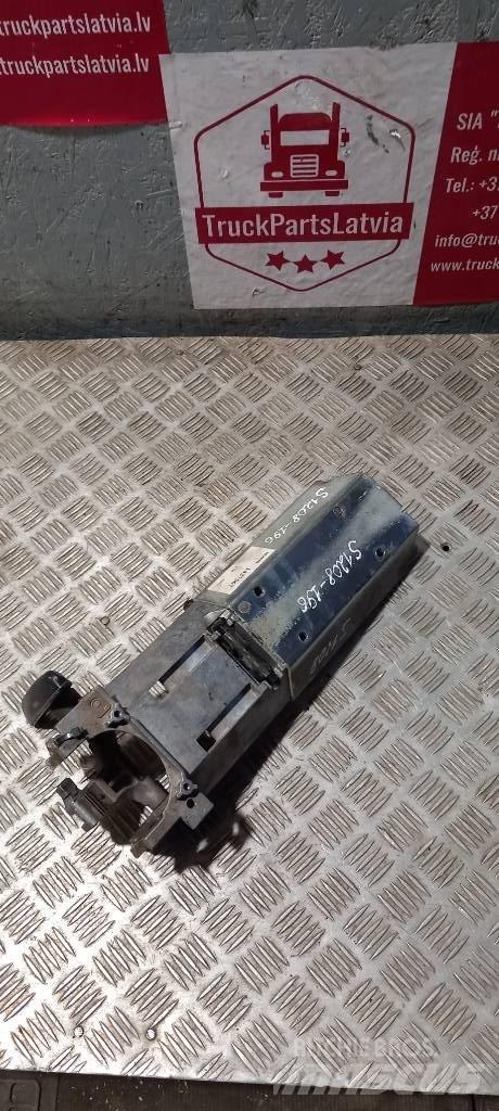 Scania 94 D.   1427567 Cabines