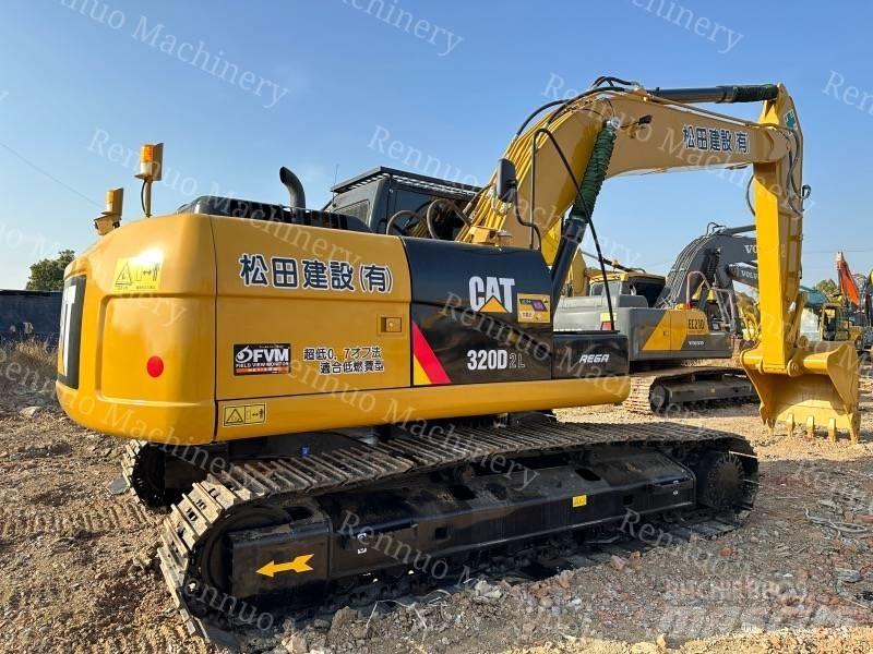 CAT 320D2 Pelle sur chenilles