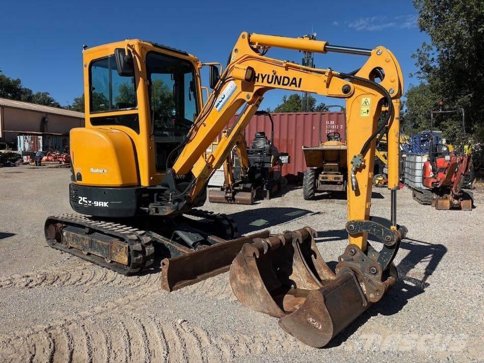 Hyundai R25Z-9 AK Mini pelle < 7t
