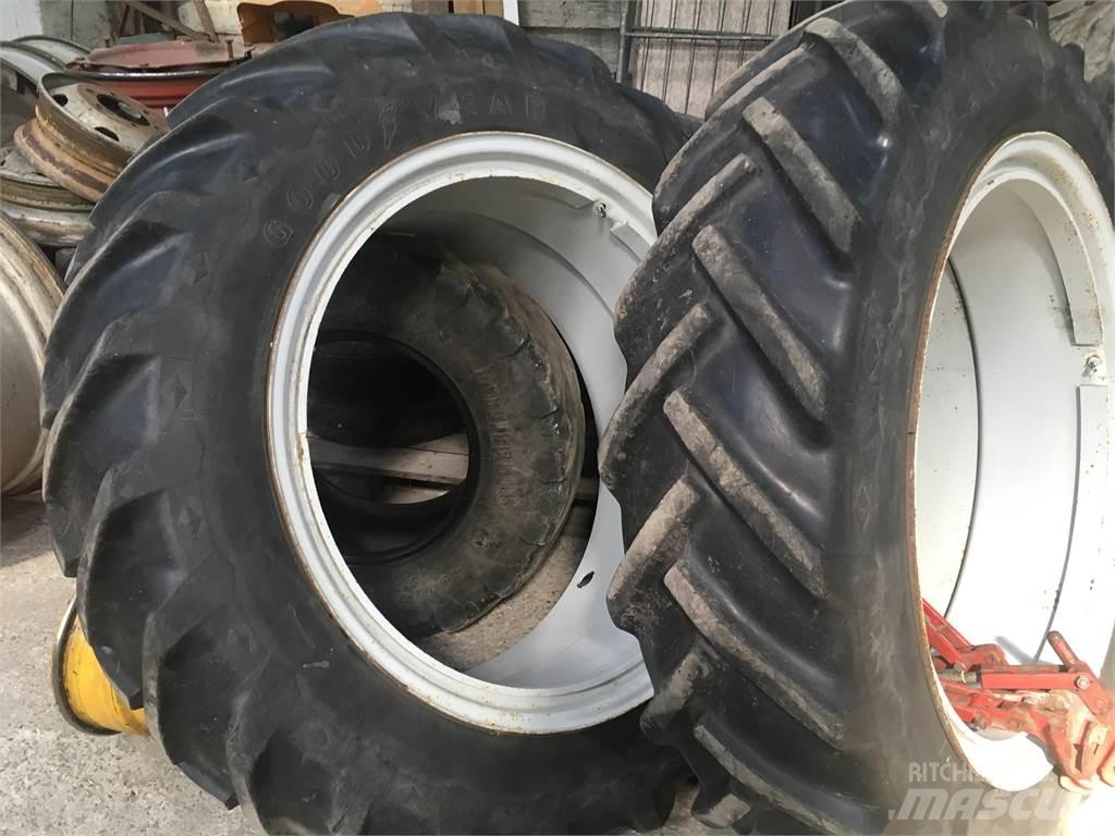 Tvillinghjul Pneus, roues et jantes