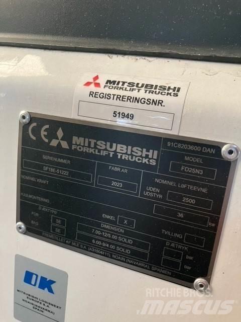 Mitsubishi FD25N3 Chariots diesel