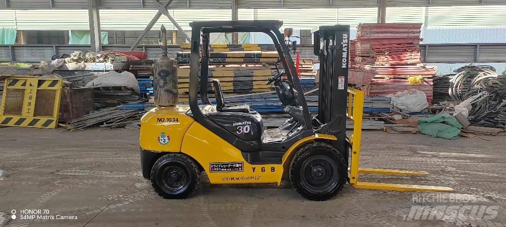 Komatsu FD 30 T-14 Chariots diesel