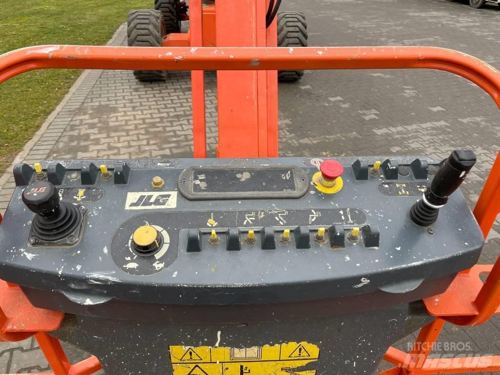 JLG 800 AJ Nacelles articulées
