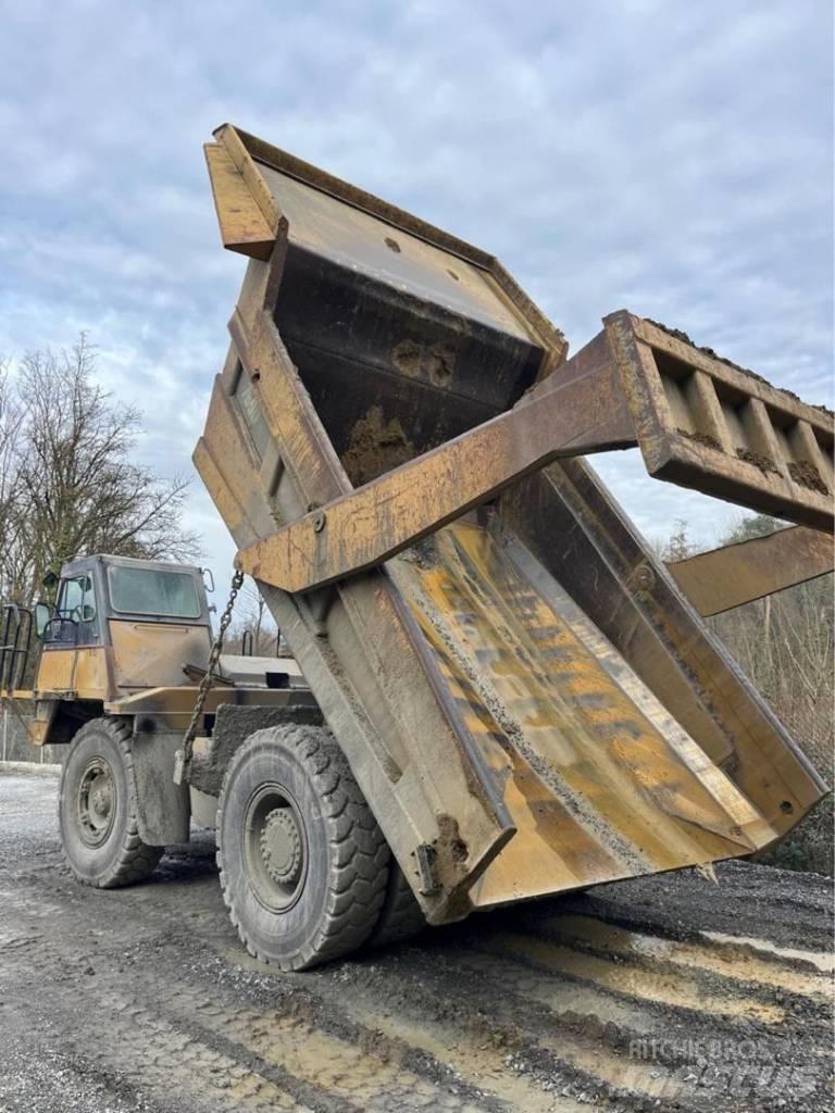 CAT 769 D Tombereau rigide