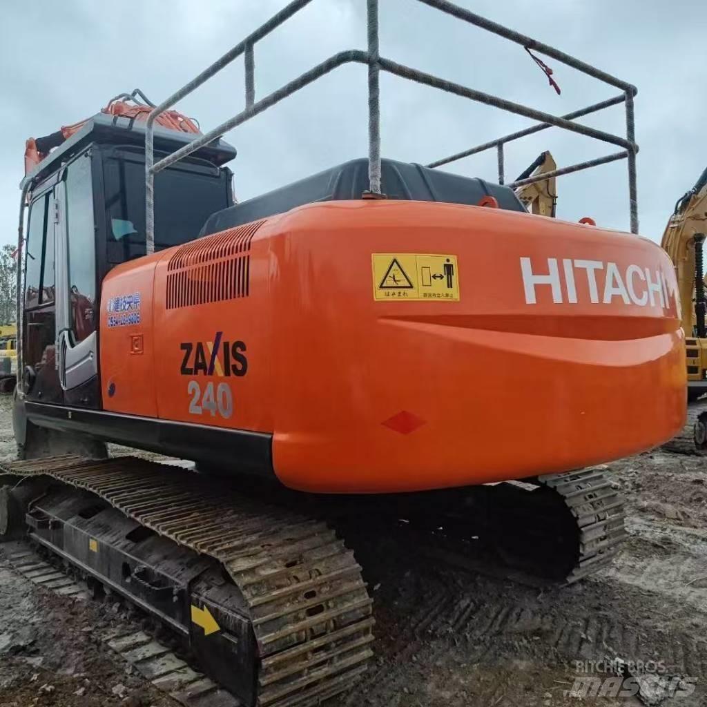 Hitachi 240-3 Pelle sur chenilles