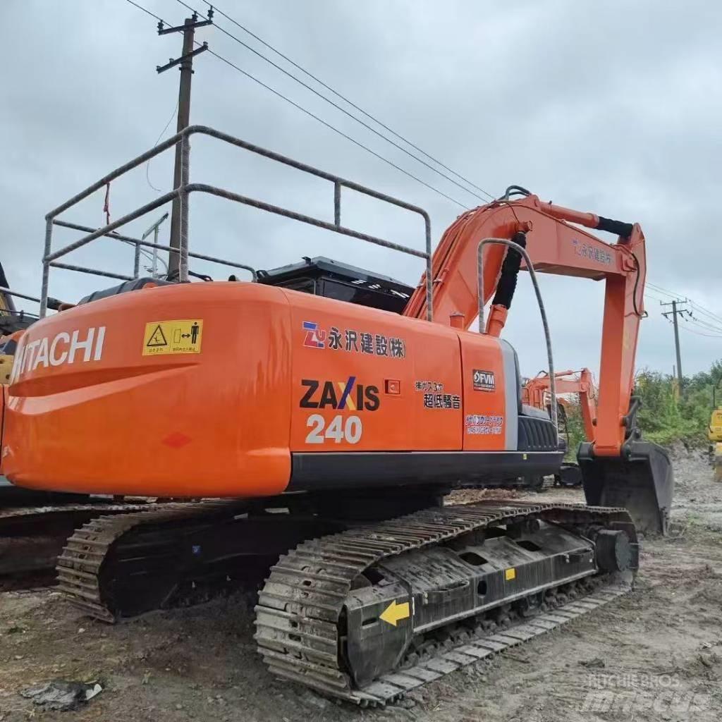 Hitachi 240-3 Pelle sur chenilles