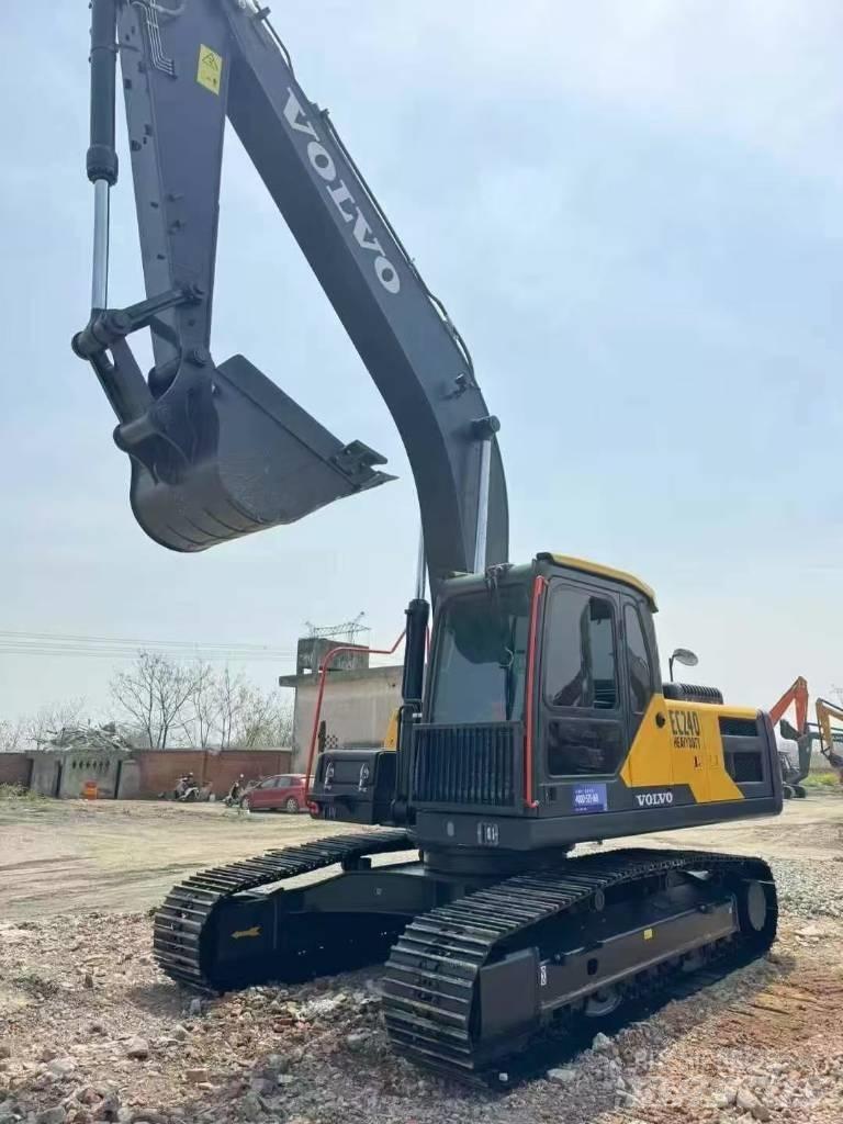 Volvo EC 240 Pelle sur chenilles