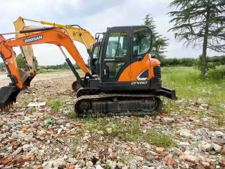 Doosan DX 60 Mini pelle < 7t