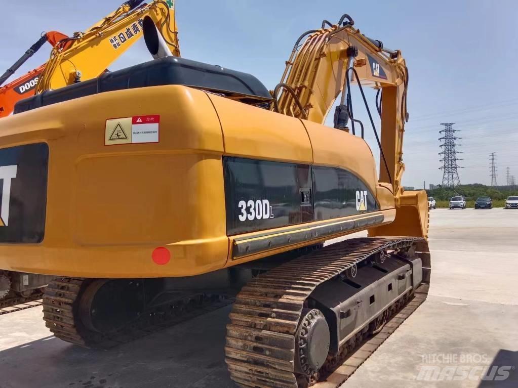 Cata-Dyne 330 Pelle sur chenilles