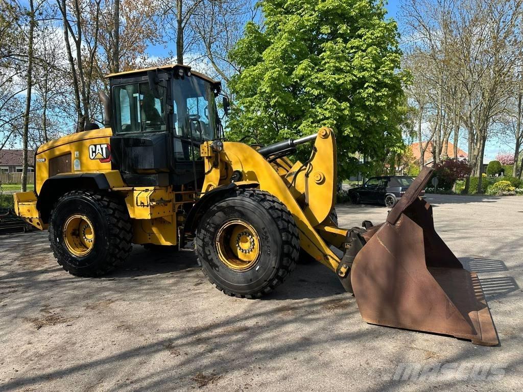 CAT 930 M Chargeuse sur pneus
