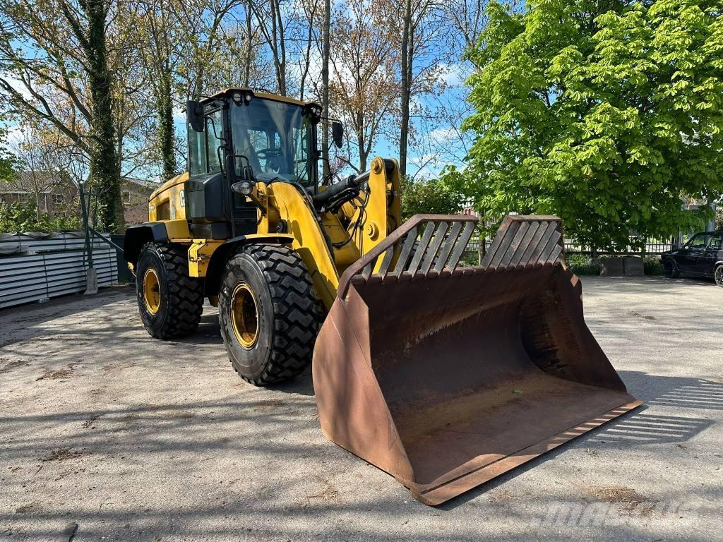 CAT 930 M Chargeuse sur pneus