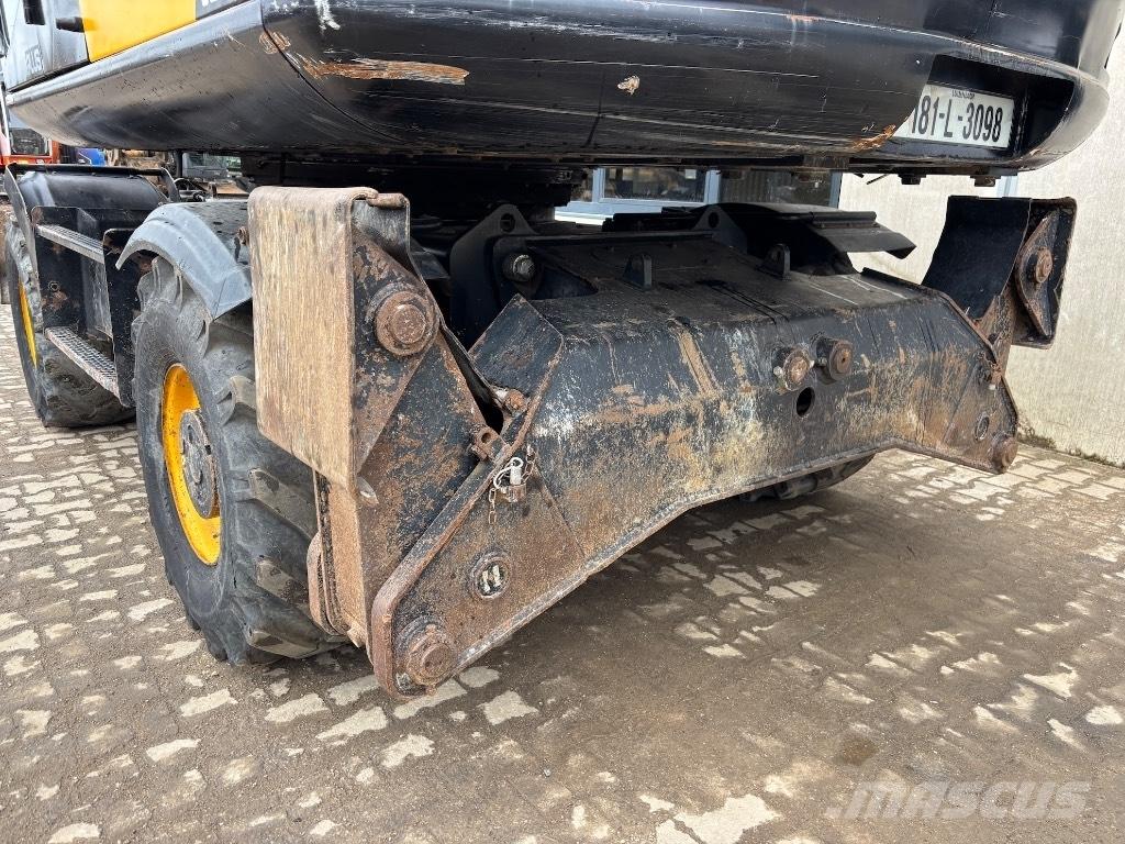JCB JS 160 W Pelle sur pneus