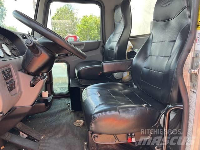 Peterbilt 337 Camion de livraison de boisson