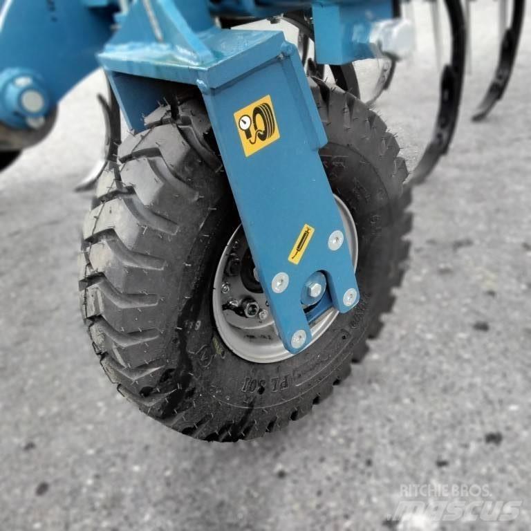 Religieux LIBORTO 6M Déchaumeur, cultivateur