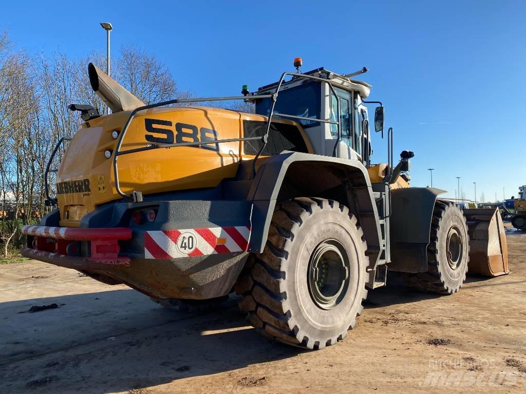 Liebherr L 586 Chargeuse sur pneus