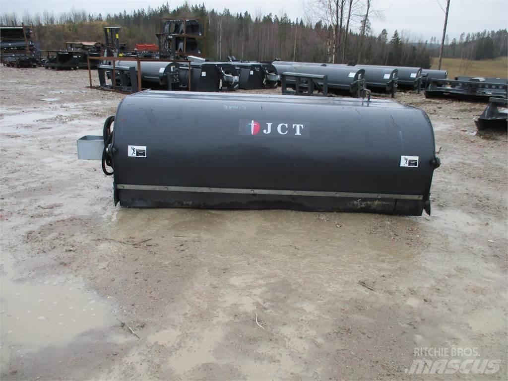  JCT lakaisukone Balayeuse / Autolaveuse