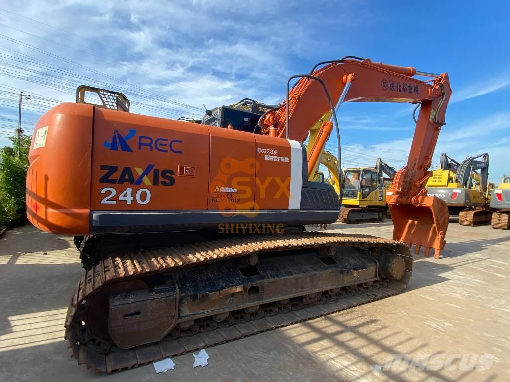 Hitachi ZX 240 Pelle sur chenilles