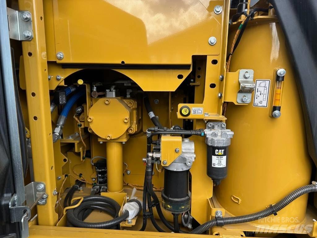 CAT 317 Pelle sur chenilles