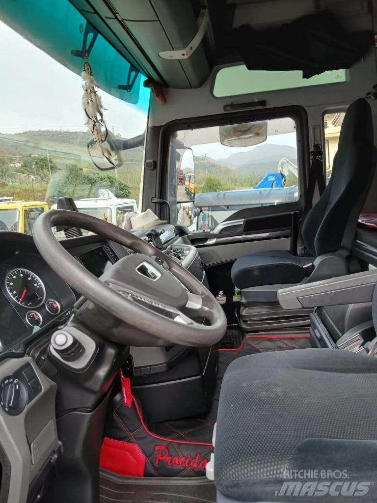 MAN TGX 26.560 Camion treuil