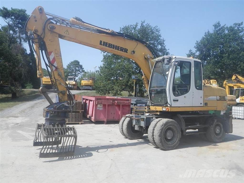Liebherr A316Li Pelle spéciale