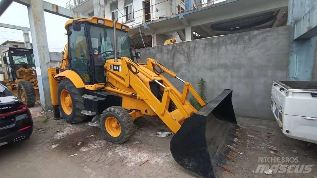 JCB 3 CX Chargeuse sur pneus