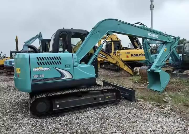 Kobelco SK75 Pelle sur chenilles